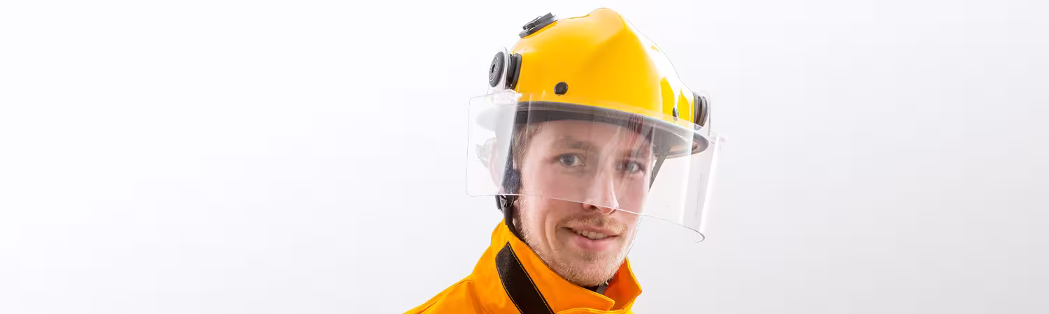 Firefighter wearing A yellow helmet from Pacific Helmets Lakeland - Model BR52C